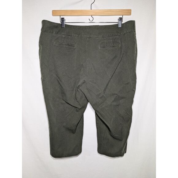Laura Ashley Womens Plus Size Olive Green Capri Pants Sz 20W Stretch Casual - Picture 3 of 4